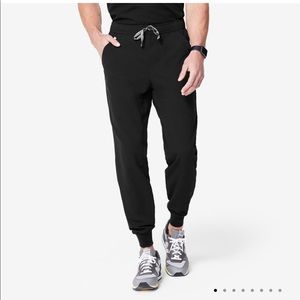 FIGS Men’s Tansen Scrub Jogger (WHITE)